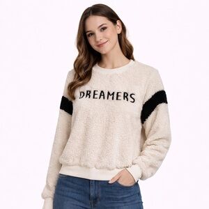 NWOT Women's fab'rik Fuzzy Dreamers Sweatshirt Size Large, White